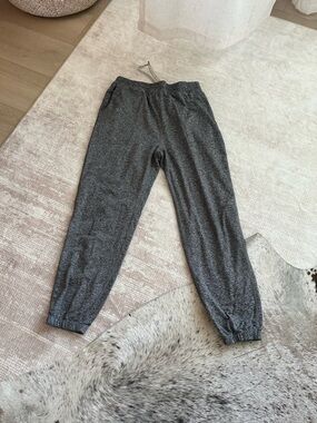 Vuori Heather Gray Drawstring Joggers